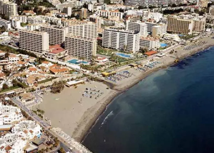 Lovely Apartment In Torremolinos Views Of The Sea, Pool, Terrace, Sofa Bed And Fully Equipped Kitchen